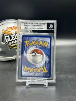 2022 Pokemon Rayquaza Vmax Trainer Gallery TG20/TG30 BGS 9 (CBMH) - Image 2
