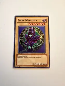 Dark Magician SYE-001 Starter Deck: Yugi Evolution 1st Edition - LP - Image 1