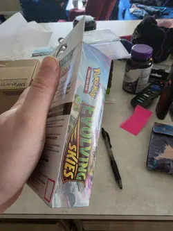 Sealed 3 Pack Evolving Skies Hanger Box Pokemon TCG Sword & Shield booster 820650851551 - Image 3