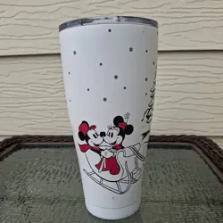 Mickey Mouse, Minnie Mouse And Pluto Christmas Scene Sleigh Metal Tumbler￼ - Image 1
