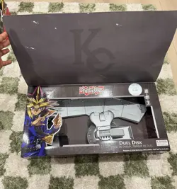Yu-Gi-Oh! 25th Anniversary SDCC Exclusive Kaiba Corp Duel Disc /1000 - Image 5
