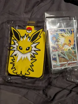 Pokemon S-Chinese Card CSMC Jolteon With Keychain Card Guard Display - Image 1