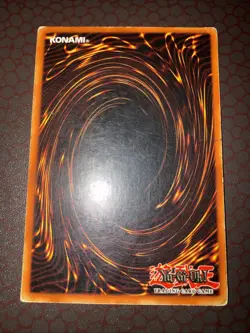 Yu-Gi-Oh! Dark Magician -SDY-006- Ultra Rare- Unlimited DAMAGED! - Image 3