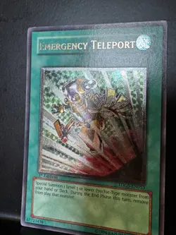 Yu-Gi-Oh! YuGiOh Emergency Teleport TDGS-EN053 Ultimate Rare 1st Ed LP - Image 3