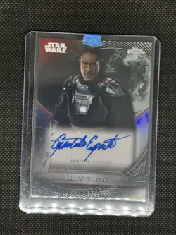 🏍2025 TOPPS CHROME STAR WARS HYPERSPACE REFRACTOR AUTO MOFF GIDEON - Image 1