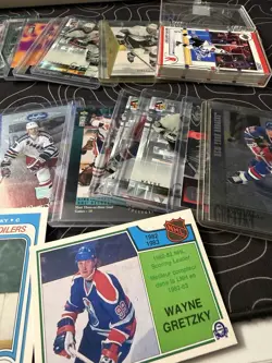 Wayne Gretzky Collection Lot (100s) Of Cards - Image 4