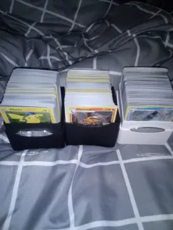 pokemon cards bulk lot - Image 1