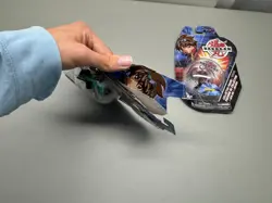 Bakugan Battle Brawlers Reaper Series 1 Collector 2" Figure & Metal Card "BOTH" - Image 2