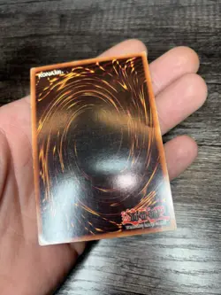 Yugioh Blue-Eyes White Dragon SDK-001 Ultra Rare Unlimited LP Heavy Holo Bleed - Image 4