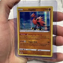 Pokemon TCG Galarian Zapdos 082/203 Holo Rare Evolving Skies NM Near Mint Card - Image 2