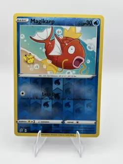POKEMON MAGIKARP 039/192 REVERSE HOLO REBEL CLASH NM PIKACHU IN BACKGROUND - Image 1