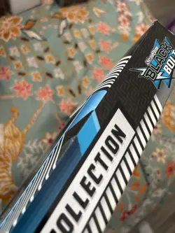 Pokemon TCG: Scarlet & Violet Black Bolt Binder Collection Box Sealed Brand New! - Image 4