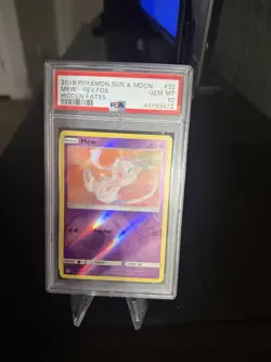2019 POKEMON SUN & MOON HIDDEN FATES #32 MEW-REV.FOIL HIDDEN FATES PSA 10 - Image 1
