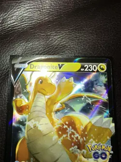 Dragonite v SWSH235 Sword & Shield Promo Holo Card Near Mint Condition - Image 4