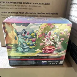 Pokemon TCG Scarlet & Violet Prismatic Evolutions Mini Tin Display Box SPANISH V - Image 3
