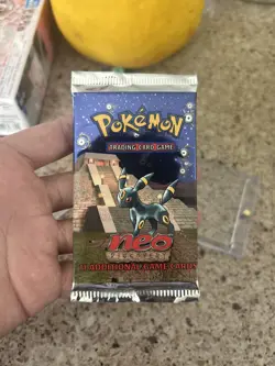 Pokemon Umbreon Neo Discovery Booster Pack WOTC 21.27 HEAVYU - Image 2