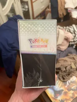 Pokemon Center - Prismatic Evolutions ETB (Elite Trainer Box) Pokemon TCG Sealed - Image 4