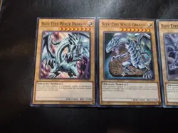 3x Blue-Eyes White Dragon SDWD-EN001-EN003 Common Yugioh Playset NM - Image 2