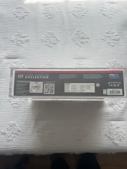 Pokemon TCG: Scarlet & Violet 151 Ultra Premium Collection Sealed w/Acrylic - Image 4