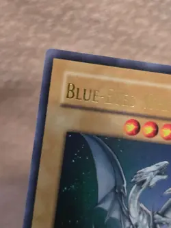 Yu-Gi-Oh! Blue-Eyes White Dragon YAP1-EN001 LP - Image 3