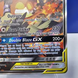 2019 Pokemon Sun & Moon BSP Figure Collection #SM201 Reshiram & Charizard GX - Image 4