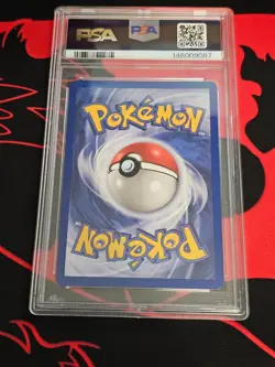 1999 POKEMON FOSSIL 1ST EDITION #60 GAMBLER PSA 7 - Image 2