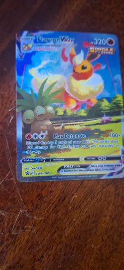 Flareon VMAX SWSH180 Sword & Shield Promo Holo Card Near Mint Condition - Image 4