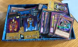 Yugioh! Legendary Collection Kaiba Game Board Box Bulk lot collection 300+ Cards - Image 3
