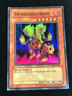 YUGIOH TWINHEADED BEAST DBT-EN003 SUPER - Image 1