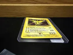 Vintage Pokemon Zapdos Base Set Holo 16/102 1999 Trading Card - Image 3