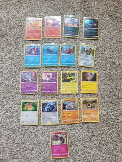 Pokemon Holo Lot of 17 - Image 1