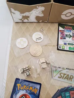 ULTRA PREMIUM POKEMON TRADING CARD GAME SWORD & SHIELD CHARIZARD COLLECTION BOX - Image 5