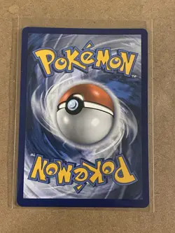 Pikachu V 043/185 Ultra Rare SWSH Vivid Voltage Pokemon TCG NM 2020 - Image 2