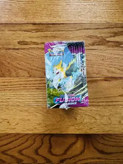 Fusion Strike Booster Box Pokemon Sword & Shield NEW SEALED - Image 2