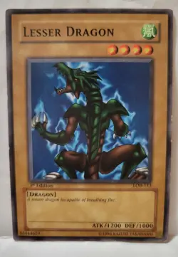 YUGIOH LESSER DRAGON LOB-113 1ST EDITION COMMON PLAYED-LIGHT PLAYED - Image 1