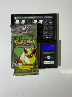 Pokemon Jungle Unlimited Heavy Long Sleeve Booster Pack 21.31g - Image 1