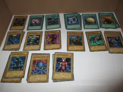 Yugioh card lot (118 total) - LOB - Legends of Blue Eyes White Dragon (2002) - Image 3