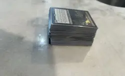 Magic: The Gathering 100+ Card Lot comes with commanders and case - Image 2
