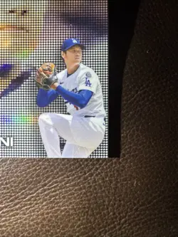 Topps Bowman's Best Pixel Portraits Shohei Ohtani P-25 Dodgers 2025 - Image 5
