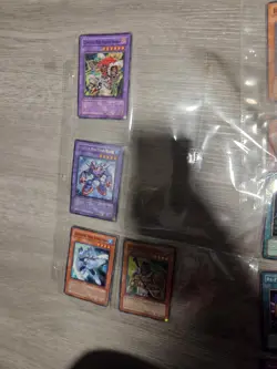 Old Yugioh Cards Lot (Not Mint) - Image 4
