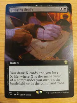 Stinging Study (Extended Art) - 371 (Commander 2021) - Near Mint NM - Rare - Image 1