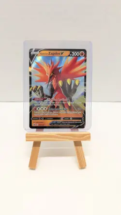 Pokemon TCG, Galarian Zapdos V 080/198 - Chilling Reign - Image 1