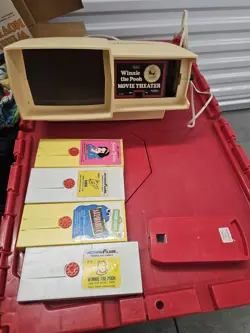 Vintage 1980 Winnie The Pooh Sears Projector - Image 3