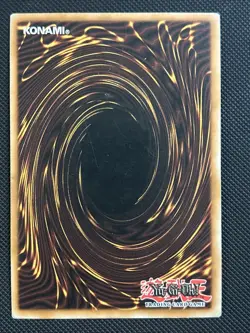Blue-Eyes White Dragon - SKE-001 - Super Rare 1st Edition Lightly Played - Image 2