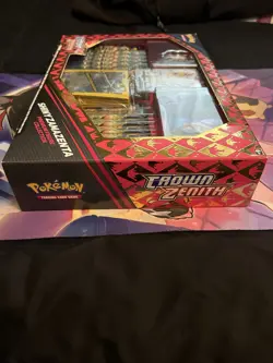 Pokemon Crown Zenith Shiny Zamazenta Premium Figure Collection Imperfections. - Image 4