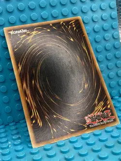 Yugioh! Blue-Eyes White Dragon YAP1-EN001 Ultra Rare Limited Edition MP - Image 4