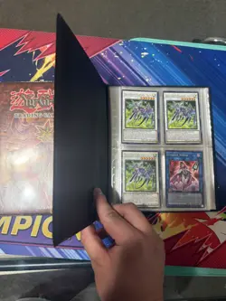 2x Kaiba + Yugi Vintage Binder YUGIOH Trading Card Game - Image 4