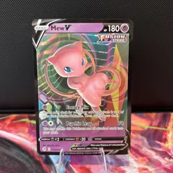 2021 Pokemon Fusion Strike Mew V 113/264 NM - Image 1