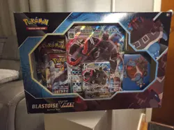 Pokemon TCG Blastoise VMAX Battle Box Sealed - Image 2