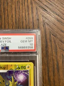 2020 Pokemon SWSH Manectric-Rev.Foil Darkness Ablaze PSA 10 GEM MT - Image 2